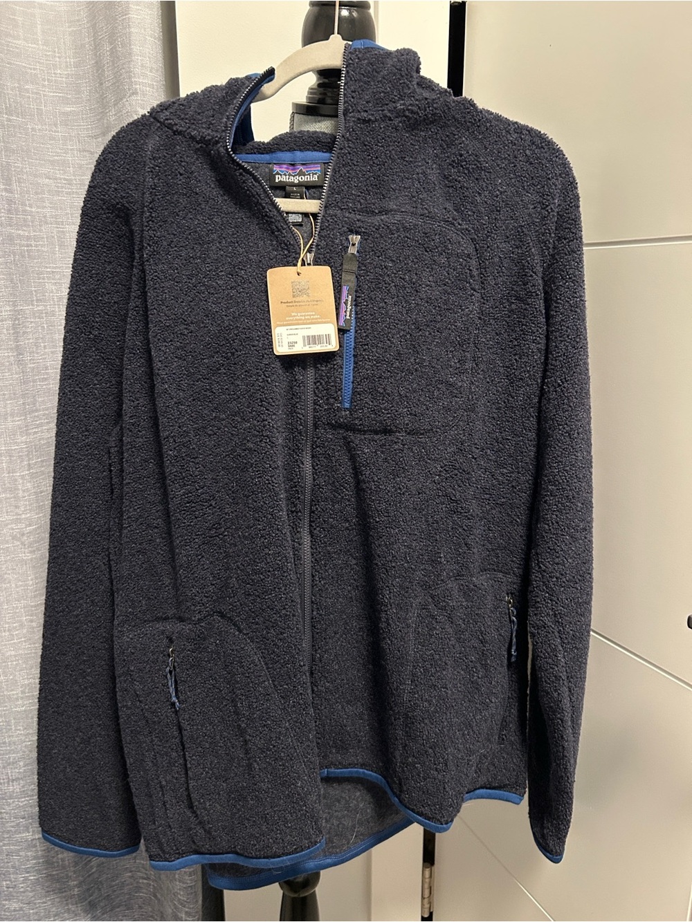 Patagonia Navy reclaimed wool/fleece hoody size large